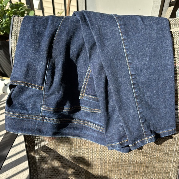 Women’s Torrid super soft jeans - Picture 2 of 5